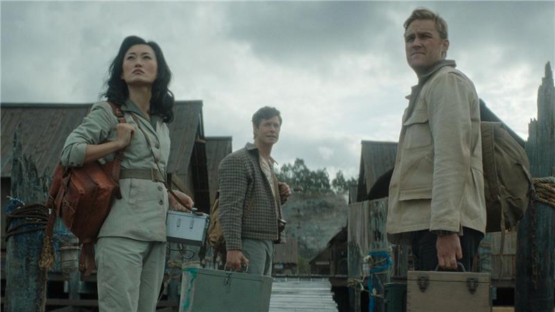 Wyatt Russell spielt den jungen Lee Shaw, der in den 50er Jahren mit seinen Freunden die Ursprünge der Monster ergründet.