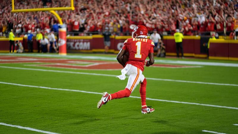 Xavier Worthy spielte erstmals in seiner Karriere in der NFL und erzielte gleich zwei Touchdowns für die Kansas City Chiefs.