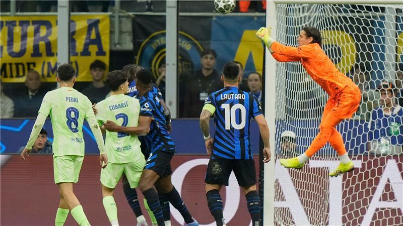 Flick zwischen „atemberaubend“ und „maximaler Grausamkeit“ Yann Sommer war der beste Spieler beim Fußball-Spektakel.