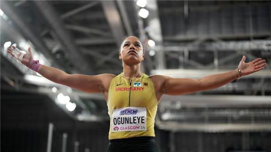 Yemisi Ogunleye hat bei der Hallen-WM die Silbermedaille im Kugelstoßen gewonnen.