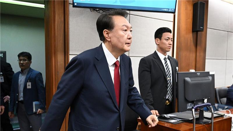 Südkoreas Übergangspräsident Han Duck Soo tritt zurück Yoon Suk Yeol ist nun auch wegen Amtsmissbrauch angeklagt.