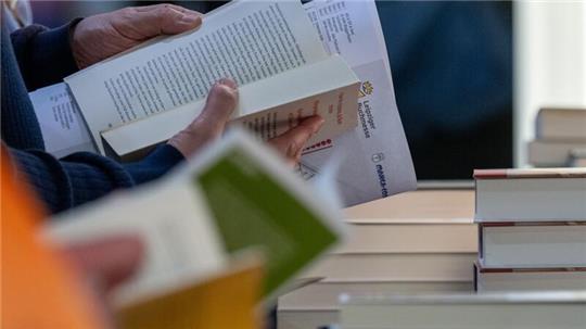 Young Adult oder New Adult heißen die Trends auf dem Buchmarkt