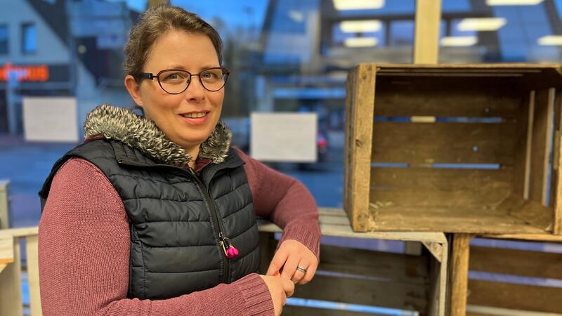 Himmelpforten im Wandel: Ein Geschäft schließt, zwei andere sollen Ortsmitte beleben Yvonne Hennig hat ihr Geschäft in Himmelpforten geschlossen, engagiert sich aber mit dem Projekt „Gelbe Leiter“ weiter für den Einzelhandel.