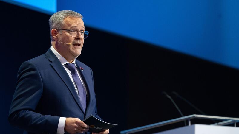 ZDH-Präsident Jörg Dittrich spricht bei der Eröffnung der Internationalen Handwerksmesse (IHM).