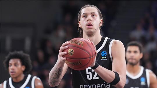 Zacharie Perrin wird den Hamburger Basketballern einige Wochen fehlen. (Archivbild)