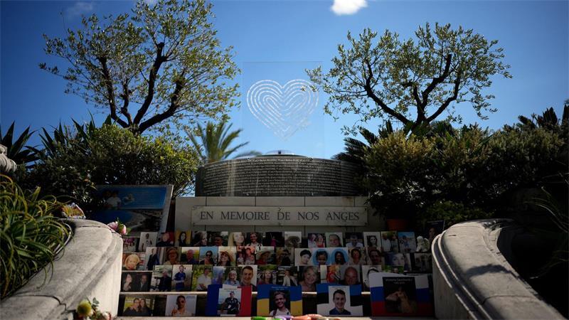 Zehn Jahre nach Nizza-Anschlag: Gedenken und offene Fragen Zahlreiche Menschen verloren bei dem Anschlag in Nizza Angehörige und teils mehrere Familienmitglieder. (Archivbild)