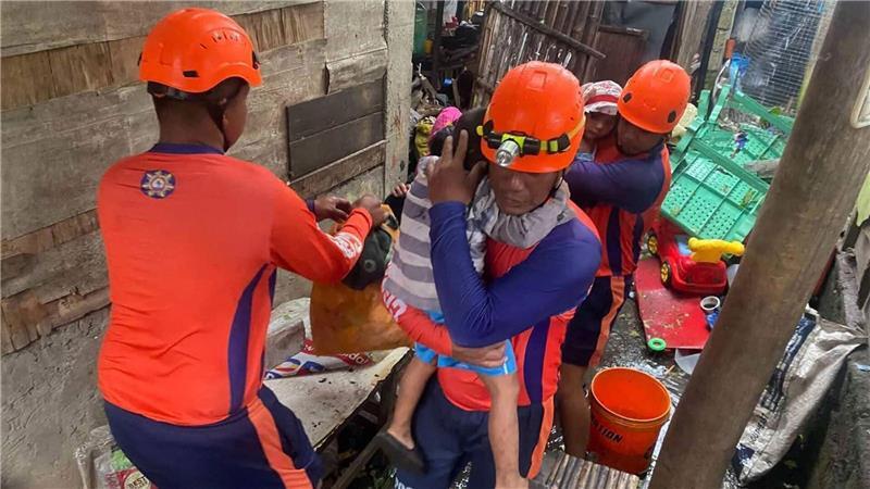 Zahlreiche Rettungsteams waren im Einsatz.