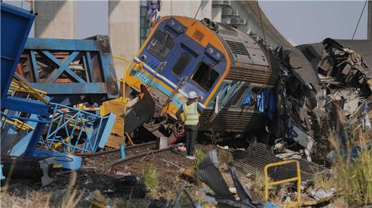Zahlreiche Teams waren an den Bergungsarbeiten beteiligt.