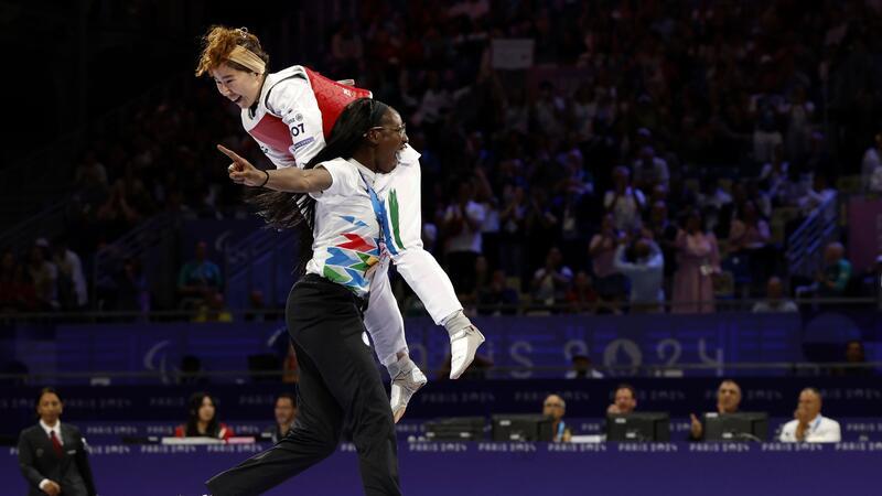 Zakia Khudadadi gewann die erste Medaille für das paralympische Flüchtlingsteam.