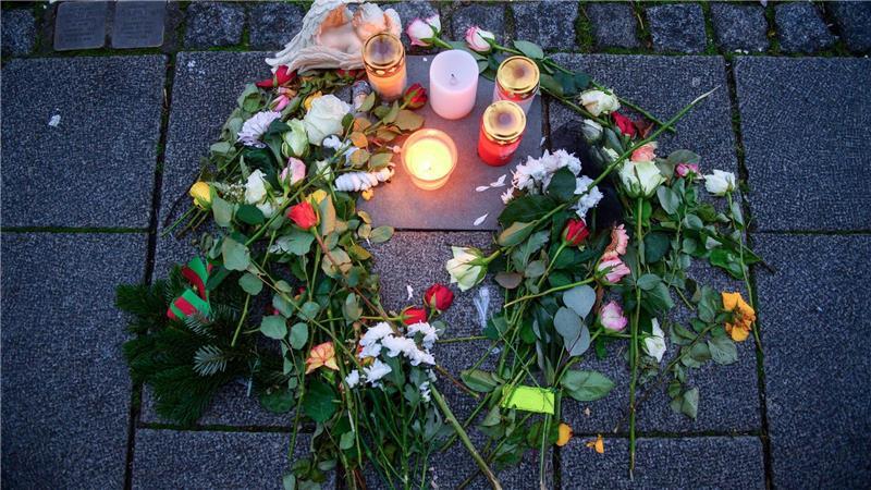 Zeichen des Gedenkens in der Stadt.