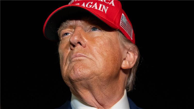 USA: Neuer Basiszoll gilt nicht für Autos und Stahl Zeigt sich im Zollstreit mit der EU bisher unnachgiebig: US-Präsident Donald Trump.