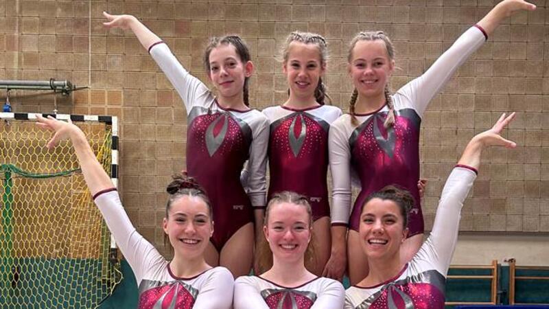 Zeigten starke Übungen an den Geräten: Jule Jordan, Julia Klegräfe, Jule Degenhardt (hinten von links) sowie Johanna Spickermann, Gesche Böckelmann, Tine Eßler (vorne von links).