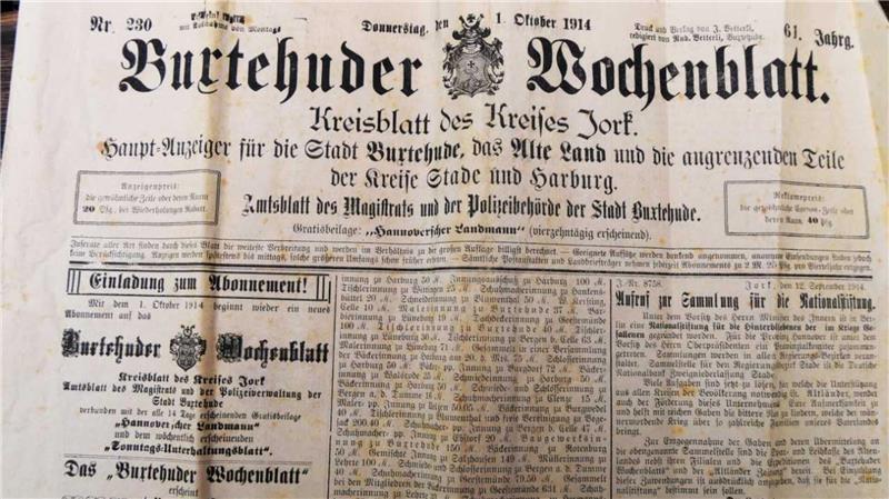Fundstück von 1914: Ehepaar aus Buxtehude entdeckt historische Zeitung Zeitung 1914: Buxtehuder Wochenblatt vom 1. Oktober 1914 - historischer Fund vom Dachboden.