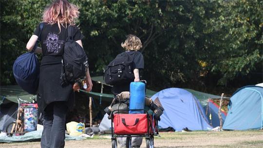 Zeitweise hatten auf der Festwiese in Tinnum auf Sylt laut Veranstalter bis zu 200 Zelte gestanden.