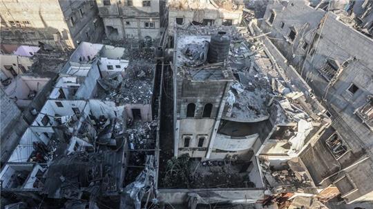 Zerstörte Gebäude in Chan Junis nach einem israelischen Luftangriff.