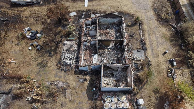 Schlimme Brände in Griechenland - und jetzt auch in den USA Zerstörung im französischen Le Porge - dorthin dürfen noch nicht alle Menschen zurück.