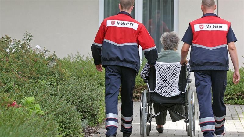 Rückkehr zum Zivildienst? Warum Sozialverbände nicht jubeln Zivildienstleistende waren lange eine wichtige Stütze für soziale Einrichtungen. (Archivbild)