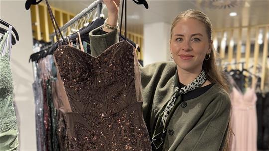 Zu Anlässen wie der Stader Ballnacht sind auch sehr körperbetonte Kleider tragbar, sagt Malin Berger.