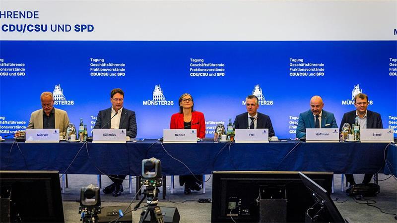 Was die Koalition bis Ende des Jahres schaffen will Zu Gast hatten die Fraktionen Mercedes-Vorstandschef Källenius und IG-Metall-Chefin Benner.