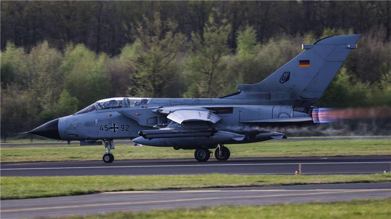 Weltweite Militärausgaben erneut auf Höchststand Zu den Militärausgaben zählen die Friedensforscher auch Aufwände für Personal, Militärhilfen sowie militärische Forschung und Entwicklung. (Symbolbild)