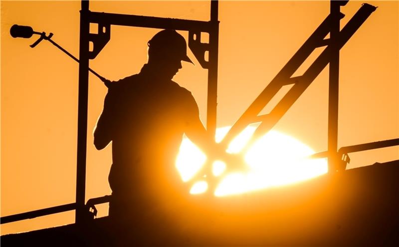 Zu den großen Problemen im Handwerk gehört der Fachkräftemangel: Mehr als 20.000 Stellen blieben 2021 unbesetzt Foto: Julian Stratenschulte/dpa