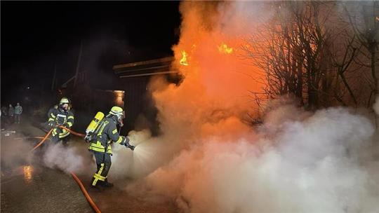 Zu etlichen Einsätzen rückte die Feuerwehr im Kreis Stade in der Silvesternacht aus.