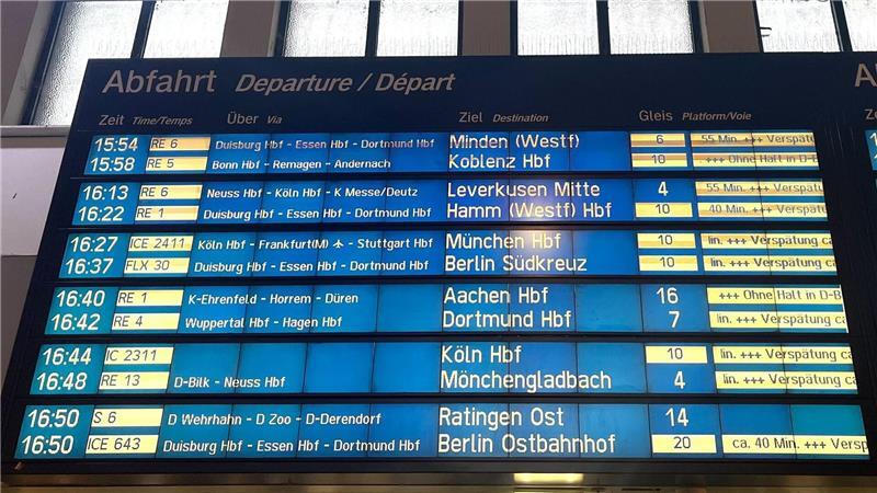 Wer übernimmt bei der Bahn? Ein Kandidat steht bereits fest Zu oft zu spät: Die Züge der Deutschen Bahn. (Archivbild)