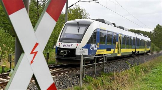 Züge wie dieser vom Typ LINT werden erneuert. (Archivbild)