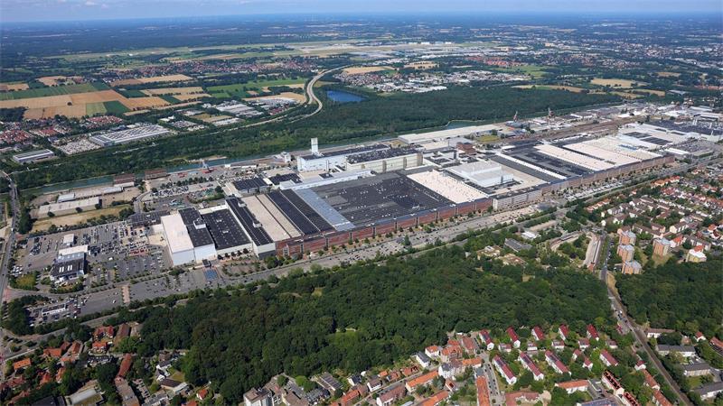 Überraschende Einigung bei VW – aber Fragen bleiben Zukunft ungewiss: das VW-Werk in Hannover. (Archivbild)
