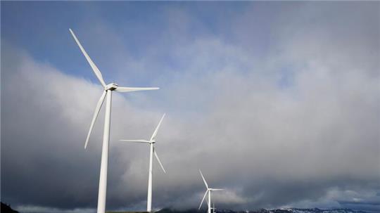 Zum 50-jährigen Bestehen der Internationalen Energieagentur steht die Notwendigkeit beschleunigter Anstrengungen für den Klimaschutz im Mittelpunkt.