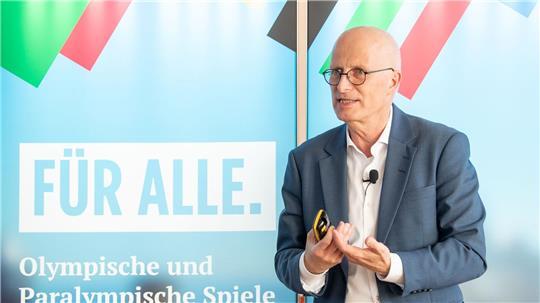 Zum Abschluss seiner Kampagne für Olympische und Paralympische Spiele in Hamburg hat Bürgermeister Peter Tschentscher (SPD) in der SPD-Zentrale noch einmal für das Sportgroßereignis geworben.