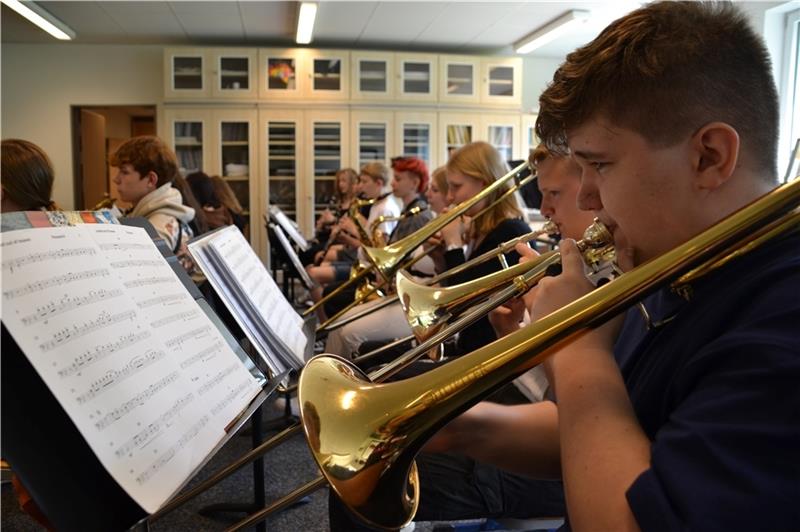 Zum Bigband-Klang gehört der satte Sound der Posaunen.