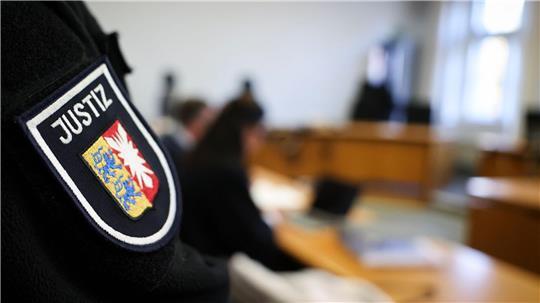 Zum Prozessauftakt hatte der Angeklagte ein Geständnis abgelegt. (Archivbild)