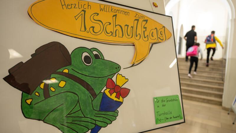 Einfach die Ferien verlängern: Schulschwänzern droht Bußgeld Zum Schulanfang kommen nicht immer alle Kinder zurück in die Schule - manche strecken ihre Ferienzeit durch Krankmeldung. (Symbolbild)