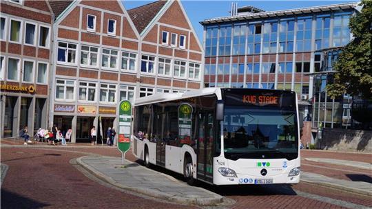 Zum Schulbeginn am Dienstag ändern sich die Fahrpläne bei einigen KVG-Buslinien. Aufgrund eines Warnstreiks fallen Busse flächendeckend aus.