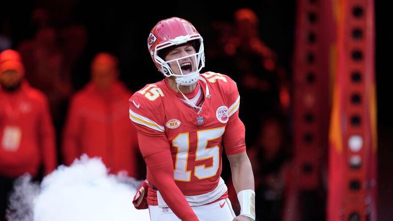 Eisiger Playoff-Start: Chiefs gegen Miami bei minus 20 Grad Zum Start der Playoffs treffen Quarterback Patrick Mahomes und seine Chiefs auf die Miami Dolphins.