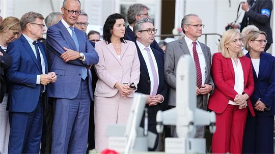 Zum Thema Drohnenabwehr bekam das Kabinett in Neuhardenberg Anschauungsunterricht.