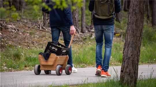 Zum Vatertag gehört der Bollerwagen. Mit ihm kommt auch der hohe Alkoholspiegel.