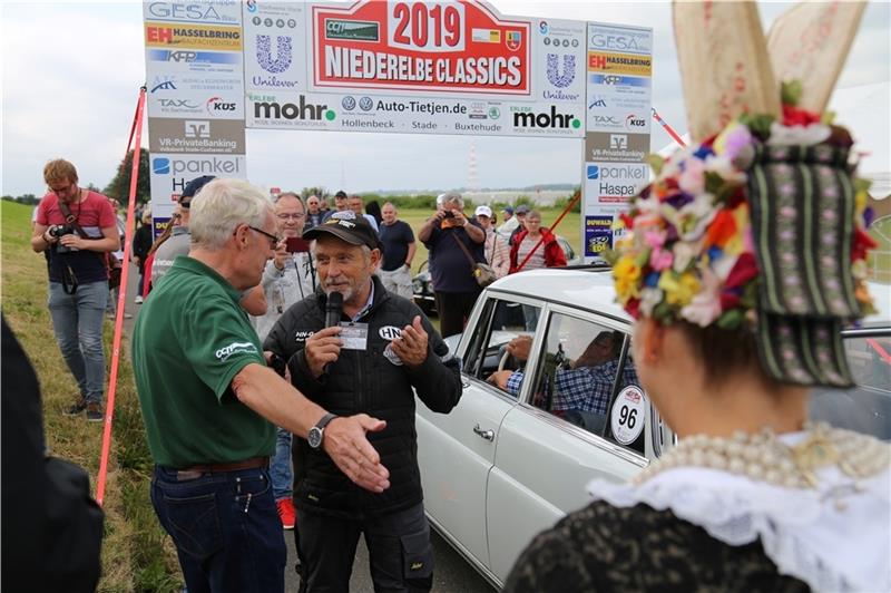 Zum ersten Mal nach 2019 gehen die Oldtimer im Landkreis Stade wieder an den Start. Die Strecke ist mit viel Fingerspitzengefühl, Leidenschaft und intensiver Vorbereitung ausgewählt worden und führt durch den nördlichen Landkreis Stade.Arch