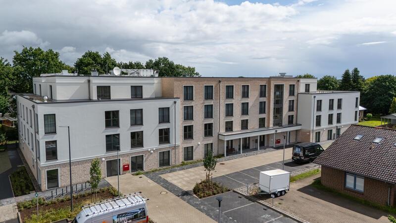 Zumindest der Bau ist nun endlich fertig: Die Seniorenresidenz „Haus Momentum“ im Herzen Hammahs.