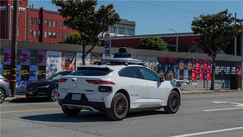 Zunächst waren fahrerlose Waymo-Robotaxis vor allem in sonnigen Gegenden wie San Francisco unterwegs. (Archivbild)