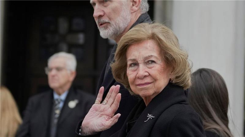 Zur Bestattung nach Athen gereist: Die ehemalige Königin Sofia und Spaniens König Felipe.