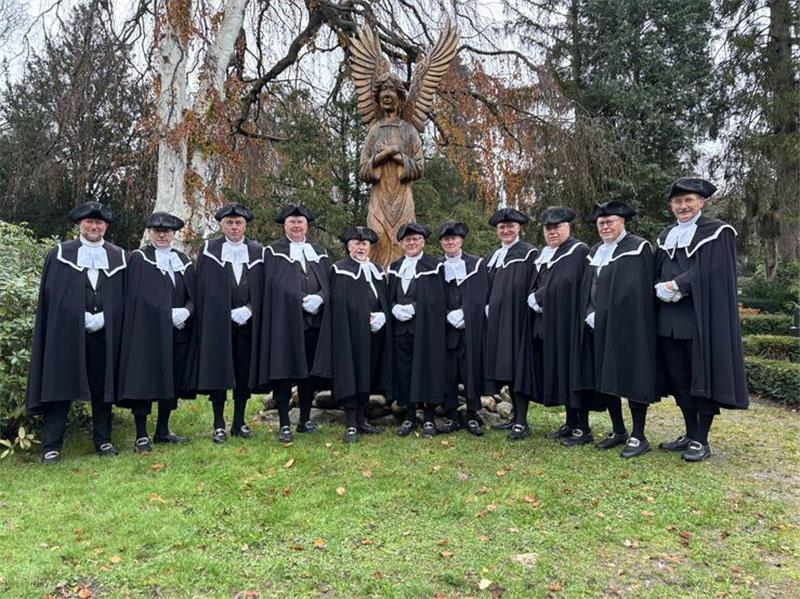 Zur Brauerknechtsgilde gehören derzeit zwölf aktive Mitglieder. Der älteste Aktive fehlt auf dem Bild.