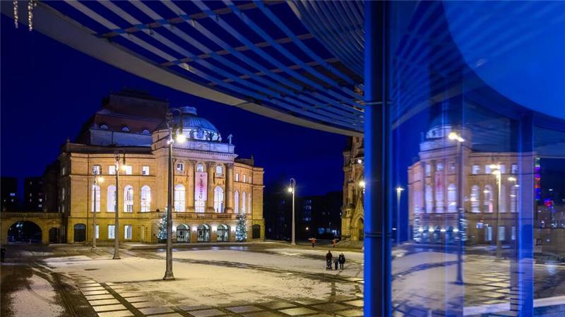 Wie Chemnitz in sein Kulturhauptstadtjahr startet Zur Eröffnung werden bei einem Festakt im Chemnitzer Opernhaus rund 700 geladene Gäste aus Politik, Kultur, Wirtschaft und Gesellschaft erwartet (Archivbild)