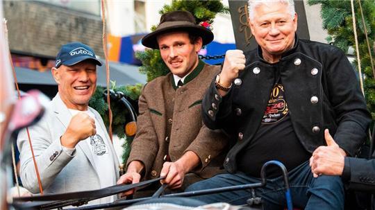 „Zur Ritze“-Chef Carsten Marek fährt mit einer Kutsche vor.