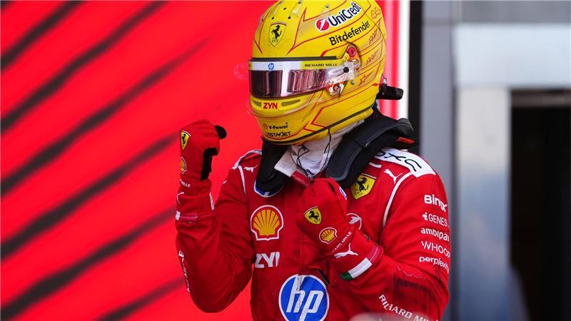 Mit Mittelfinger: Hamilton fordert Antonelli zum Titelduell Zurück an der Spitze: Lewis Hamilton hat plötzlich wieder Titelhoffnungen.