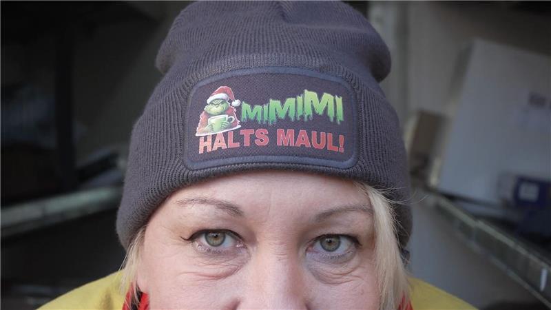 Zusteller im Weihnachtsstress: „Man ist fix und fertig“ Zustellerin Kerstin Klein: „Die Arbeit hat mich echt zum Grinch gemacht.“