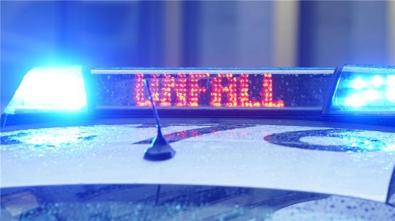 81-Jährige stirbt nach Verkehrsunfall in Karlum Zuvor waren bereits zwei Menschen infolge des Unfalls an der deutsch-dänischen Grenze gestorben. (Symbolbild)