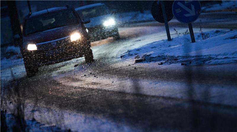 Zwar findet der Hauptreiseverkehr im Süden Deutschlands statt, doch auch bei Bremen könnte es voll auf den Straßen werden (Symbolbild).
