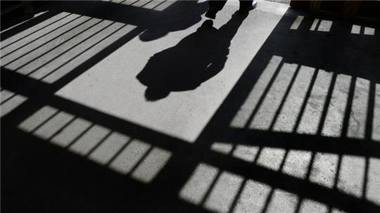Zwei 16-Jährige sind des Mordes angeklagt. Sie sollen einen Bremerhavener getötet haben. Foto: Kästle/dpa